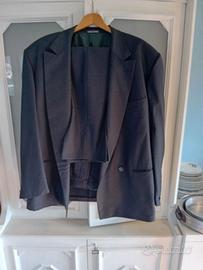 vestito intero da uomo