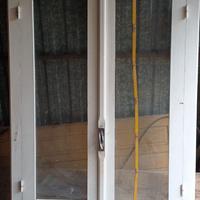 Finestre e doppiefinestre in alluminio e in legno