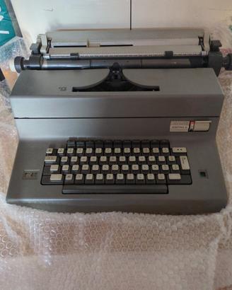 Macchina da scrivere elettrica  Olivetti editor 4