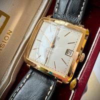 Orologio Arsa in oro 18k cassa clamshell.