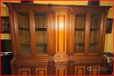 mobile vetrina classica per soggiorno