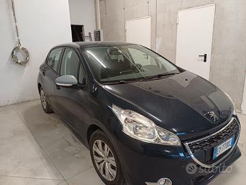 auto peugeot 208 2014