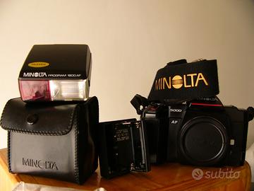 FOTOCAMERA MINOLTA (corpo) AF 5000 con FLASH