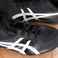 Scarpe atletica Asics chiodate