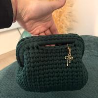 Clutch crochet