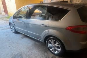Ford s max