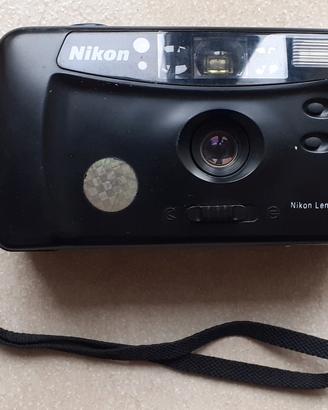 Macchina fotografica Nikon AF 220