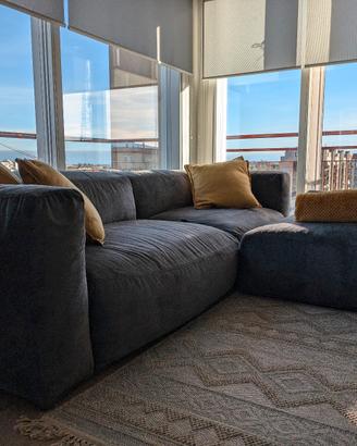 Divano stupendo grigio scuro