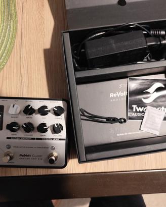 Two notes revolt preamplificatore valvolare chitar