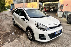 Kia rio 1.1 diesel bianca