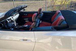 Cabrio Ford Mustag