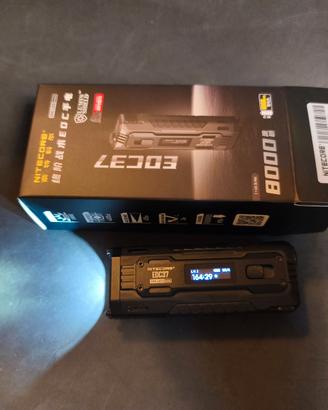 Torcia Nitecore edc37 8000 lumen