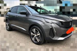 Peugeot 3008  1.2 benzina cambio automatico 