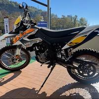 UM DSR 125cc ENDURO MOT. APRILIA LC