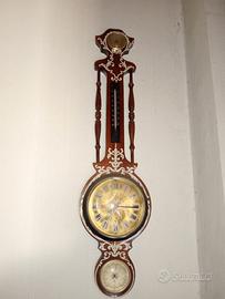 orologio da muro vintage con stazione meteo