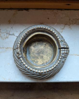 Posacenere Vintage in Ottone Massiccio
