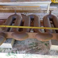 Braciere in ghisa con finale a bocca di drago