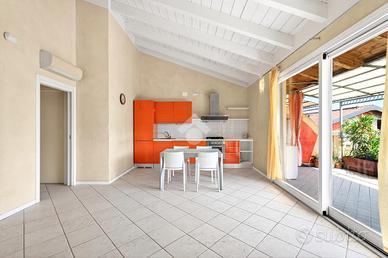 3 LOCALI A DESENZANO DEL GARDA