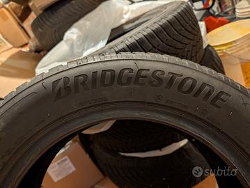 4 Bridgestone Blizzak LM 005 215/60 R17 96H 