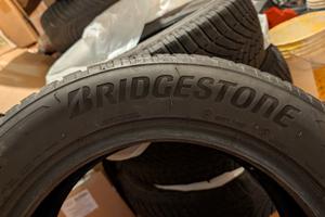4 Bridgestone Blizzak LM 005 215/60 R17 96H 