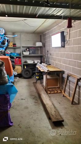 Box garage