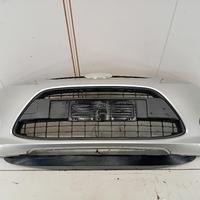 PARAURTI ANTERIORE CENTRALE FORD Fiesta 6Â° Serie
