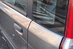 autovettura fiat panda 