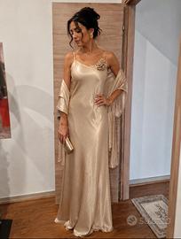 Abito elegante per cerimonie beige dorato