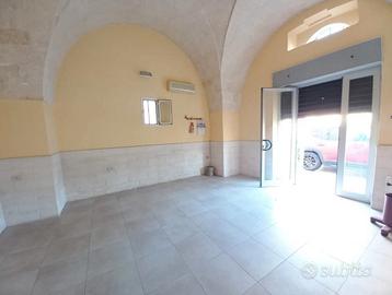 Locale commerciale anche uso ufficio o deposito