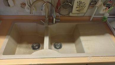 LAVANDINO DOPPIA VASCA CON GOCCIOLATOIO IN GRANITO