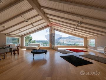 Porzione di villa - Piana degli Albanesi