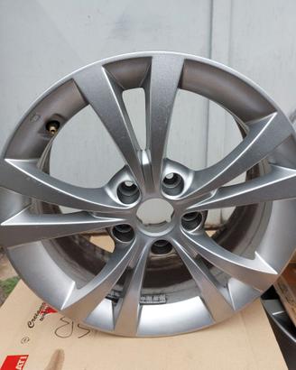Cerchi in lega 16" alfa romeo giulietta