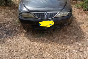 Lancia y