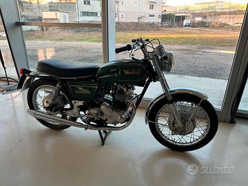 NORTON 750 COMMANDO ROADSTER