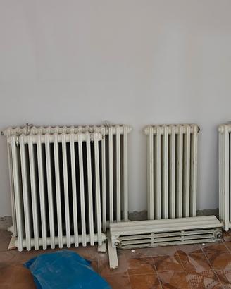 stock termosifoni in ghisa riverniciati