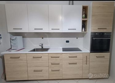 cucina in buone condizioni 