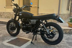 Moto scambler mash 250