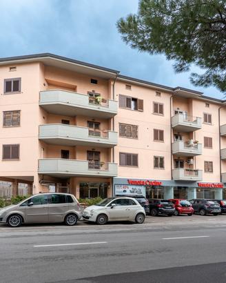 Rifinito 4 vani con posto auto