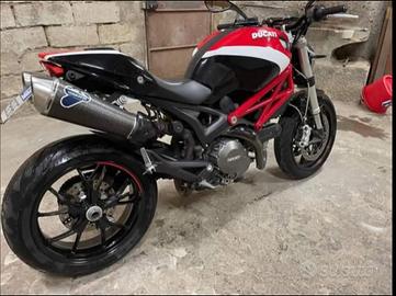 Ducati Monster 796+ - 2012