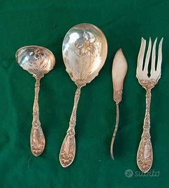 Posate da servizio antiche