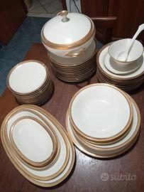 servizio piatti di porcellana d'epoca