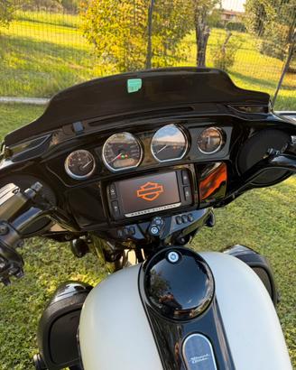 HARLEY DAVIDSON STREET GLIDE SPECIAL