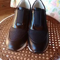 sneakers slip on