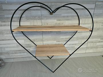 mensola da muro a forma di cuore