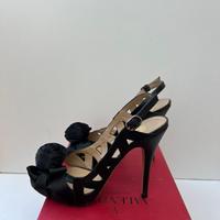 Decolletè nere, Valentino