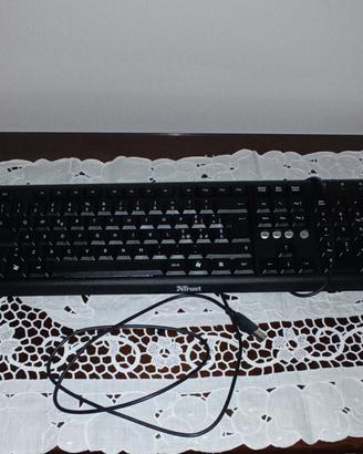 Tastiera PC Trust attacco USB 