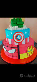 Torta scenografica Marvel