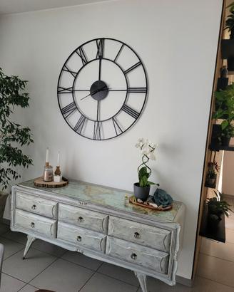 Madia e orologio 