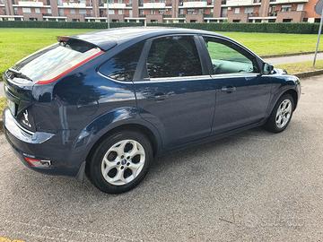 Ford focus benzina gpl 2010 