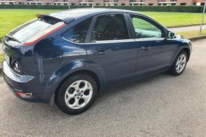 Ford focus benzina gpl 2010 